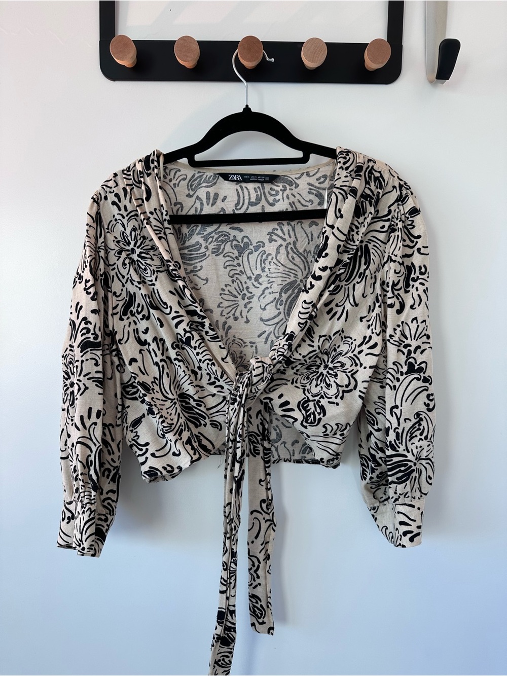 Zara Beige and Black Floral Tie-Front Crop Top